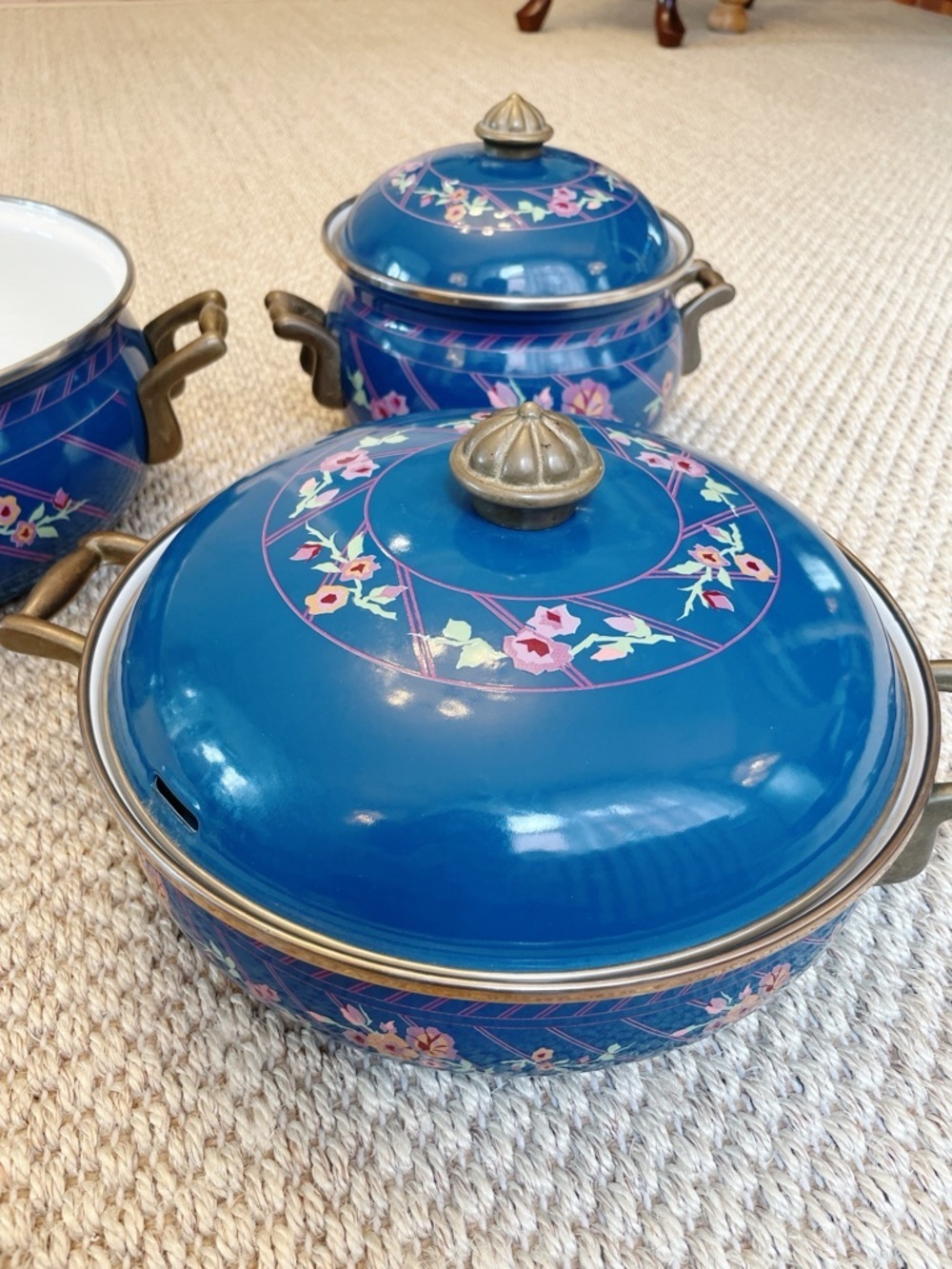 Vintage Sarma Studios Floral Enamel Cookware Set Blue Pots 3pc 2x 10” & 8” w lid - Picture 11 of 16